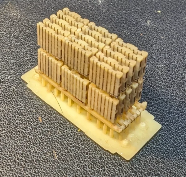 HO Scale 30 Pallets - Image 4