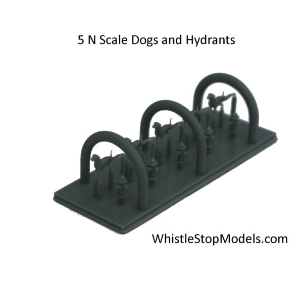 N Scale Dog peeing on Hydrant set of 5 - Image 3