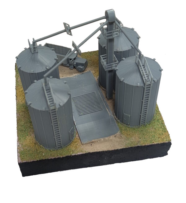 Z Scale Farm Bins and Grain Truck Set