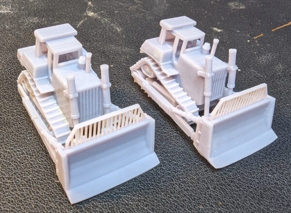 HO Scale Large Dozers set of 2 - Image 5