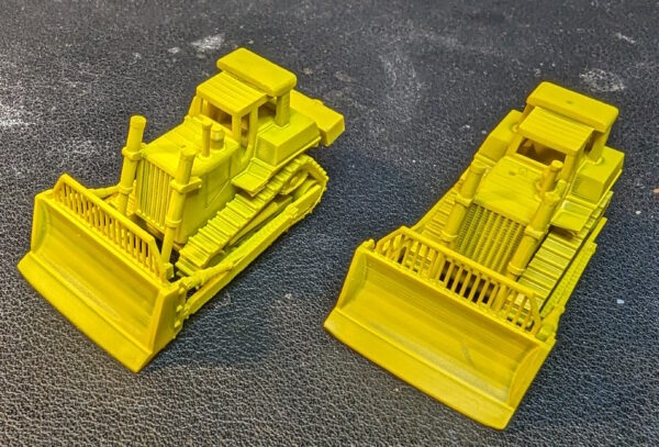 HO Scale Large Dozers set of 2 - Image 4